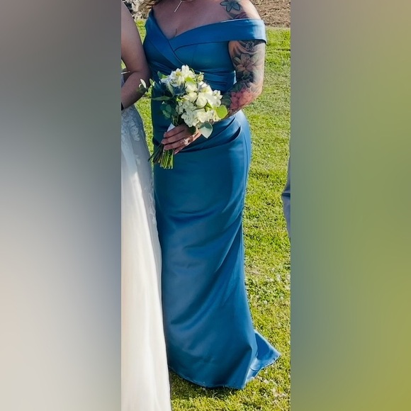 David’s Bridal formal / bridesmaid dress Size 12 - Picture 7 of 9